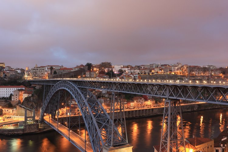 Vertaler Japans-Engels of Portugees in Porto
